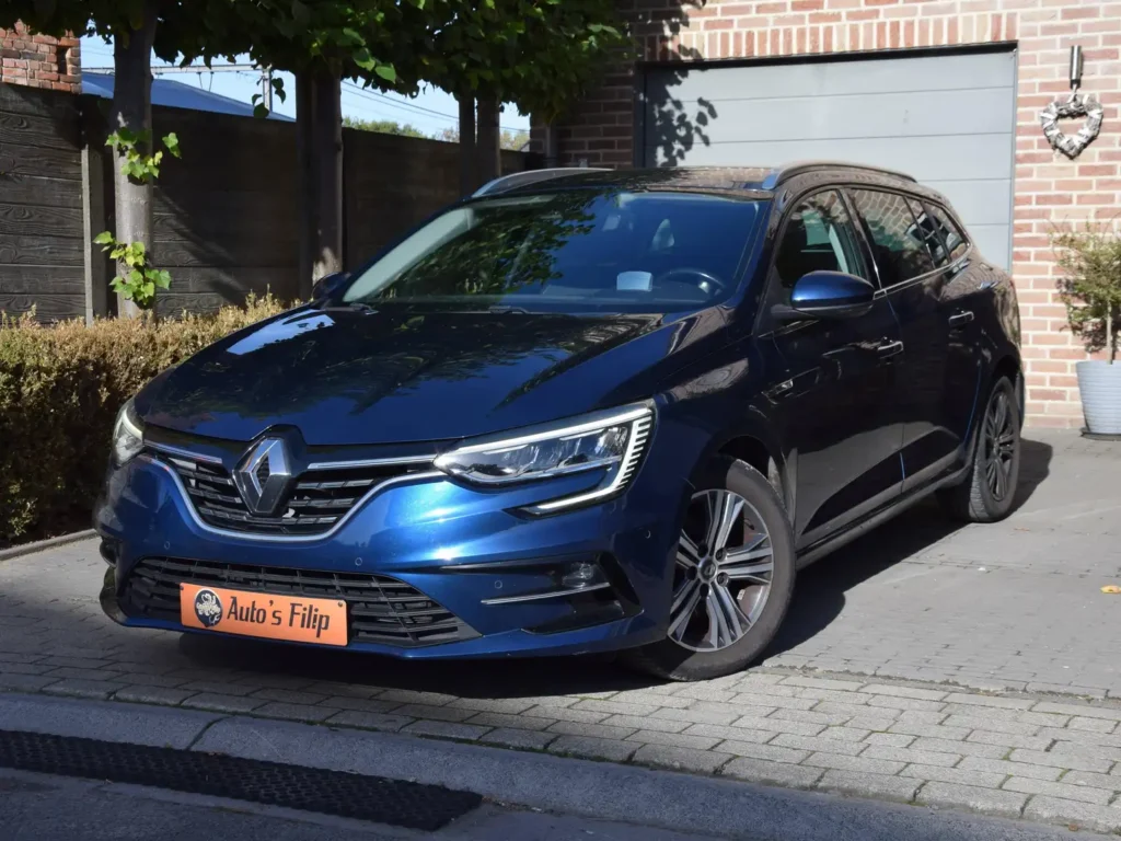 Renault Megane – foto 1 van 24